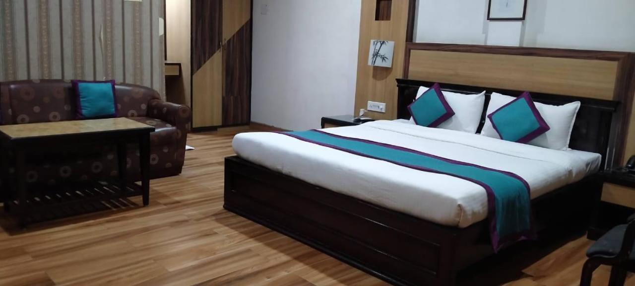 Hotel Little Palace Dibrugarh Eksteriør bilde